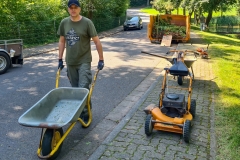 Rasen-mähen-am-Sandbacher-See-im-Juli-2020-6
