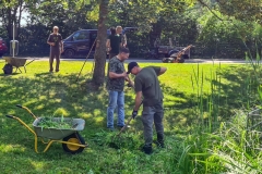 Rasen-mähen-am-Sandbacher-See-im-Juli-2020-9