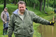 Rasen-mähen-am-Sandbacher-See-im-Juni-2020-4